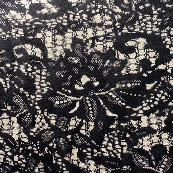 NWT Black & White Lace Longsleeve Scoop Neck Sweater - Picture 9 of 11